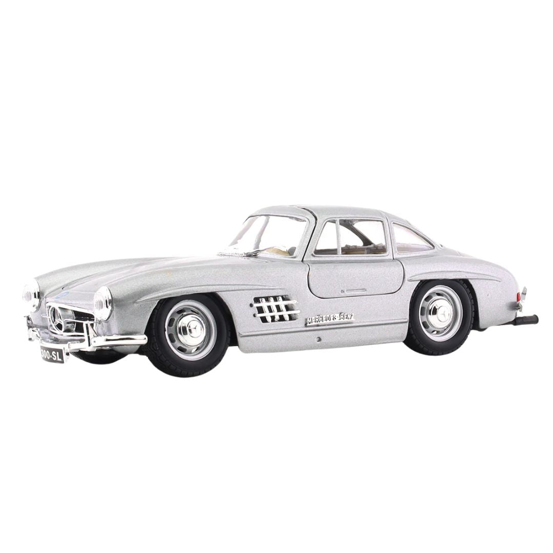 1954 Silver Mercedes-Benz 300 SL 1/24 Scale Die-Cast Car by Bburago