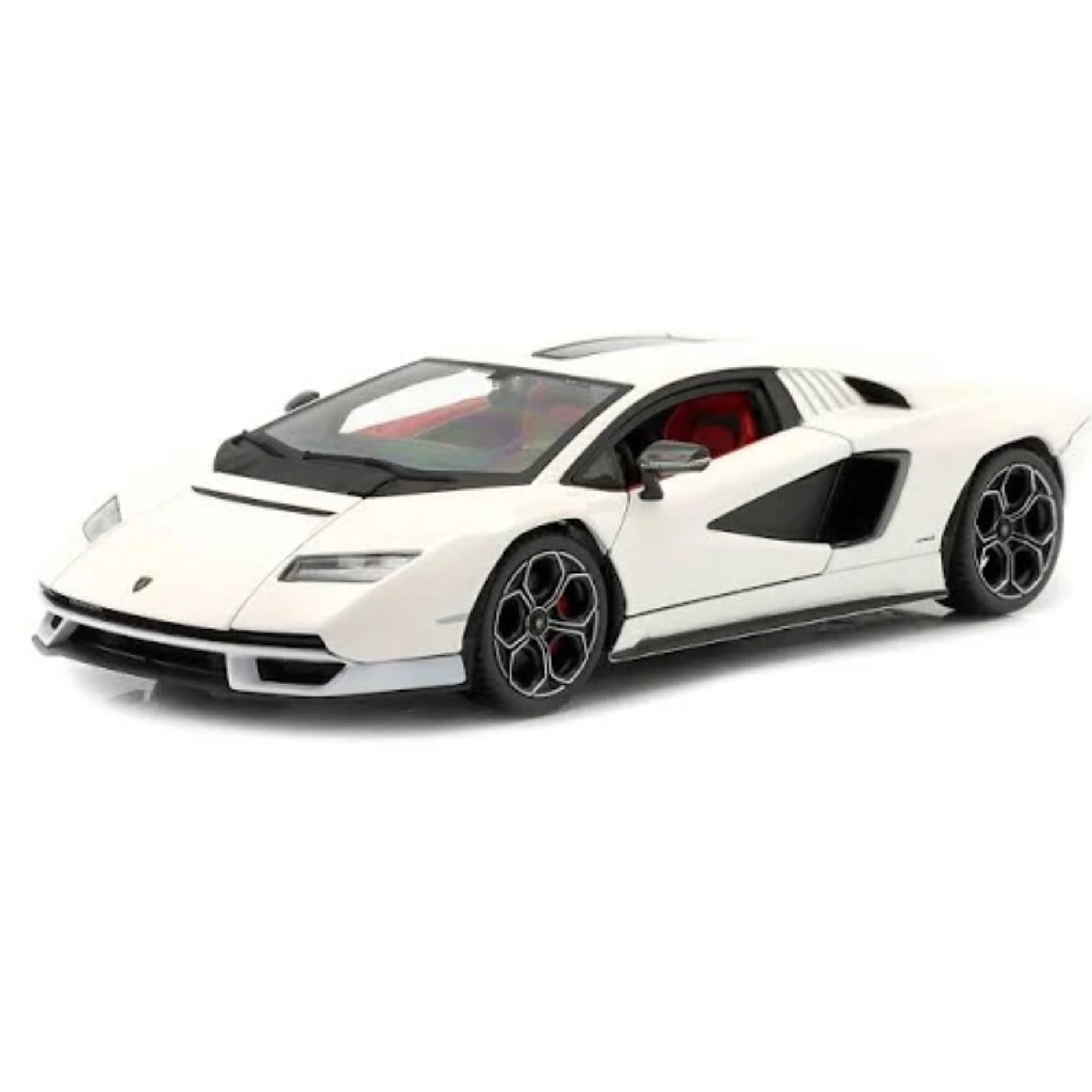 White Lamborghini Countach LPI 800-4 1:24 Scale Die-Cast Car by Bburago
